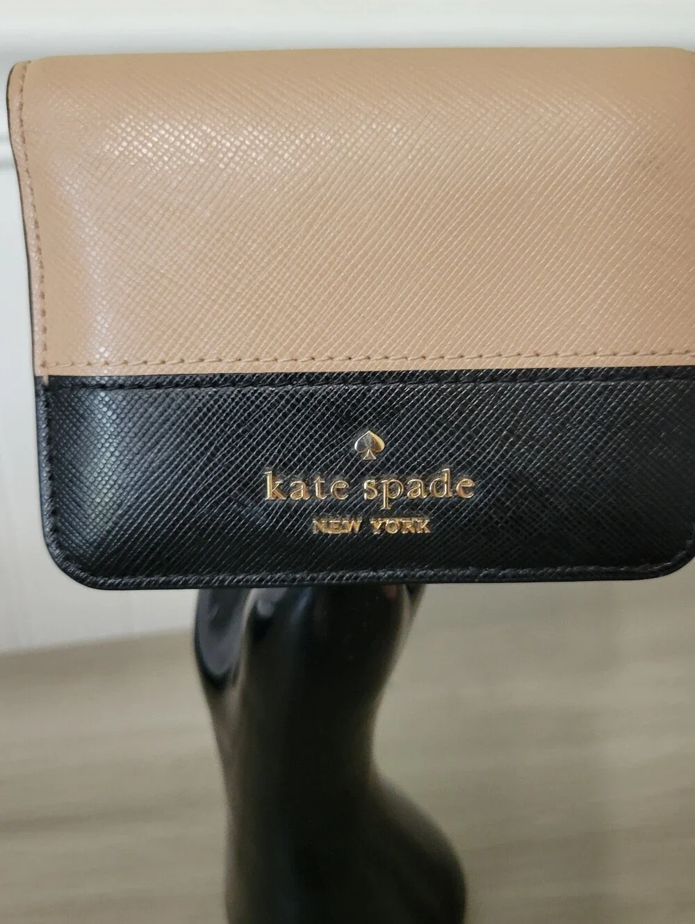 Kate Spade Madison Two-Tone Beige and Black Saffiano Wallet NWOT